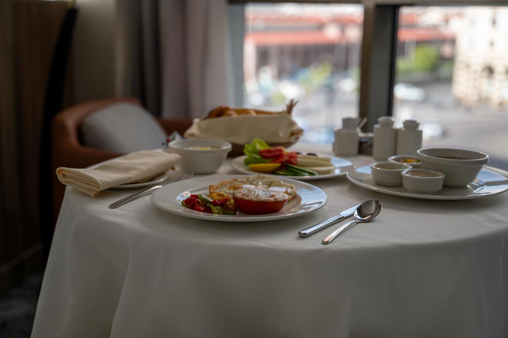 Rotana Al Manakha Madinah Hotel Медина Екстериор снимка